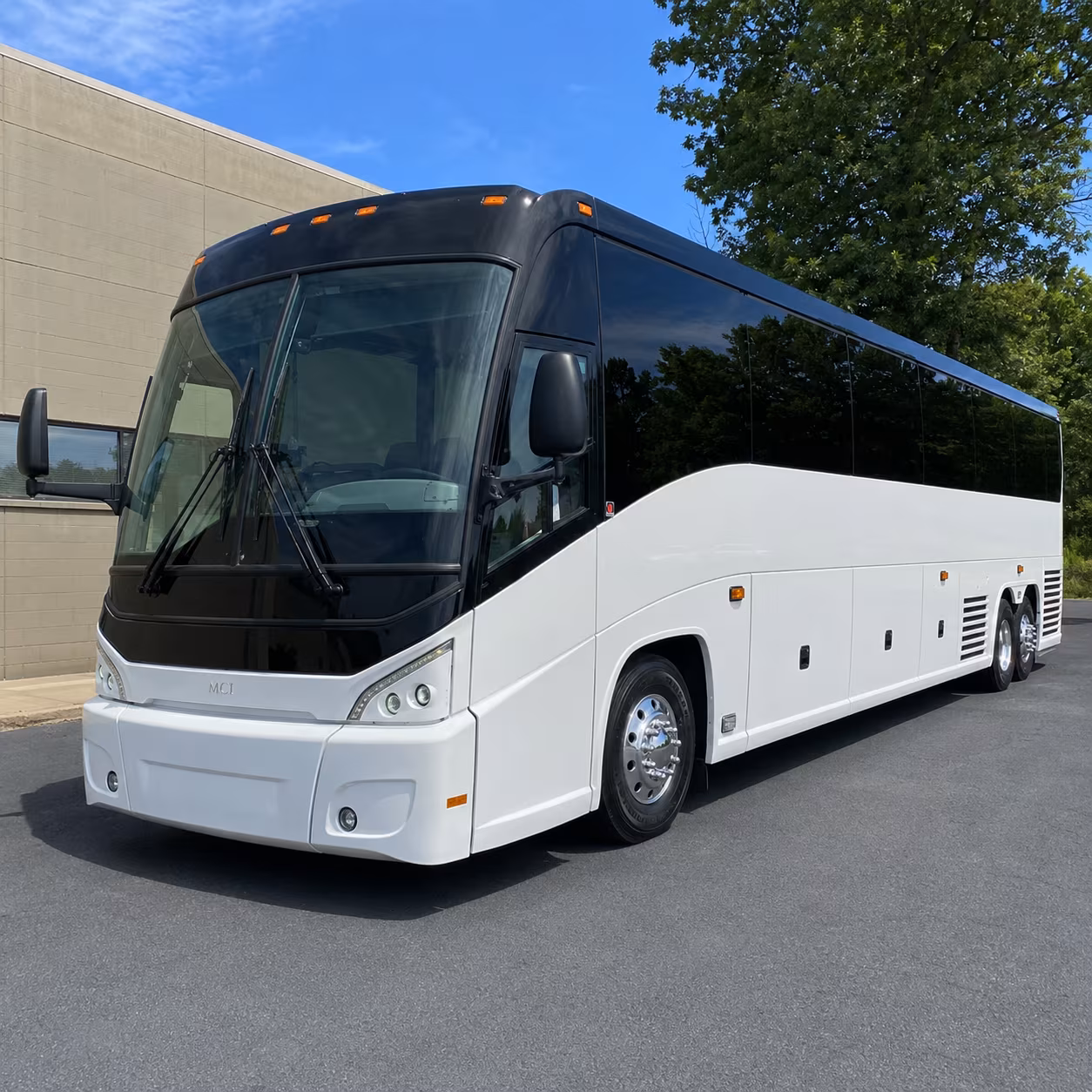 ready to get your group to msp for a flight a bus makes the airport run easy